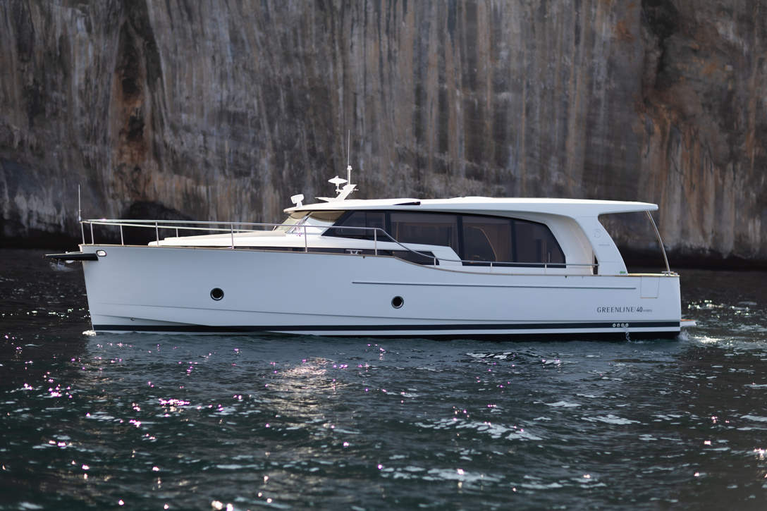 Greenline 40 Side 06