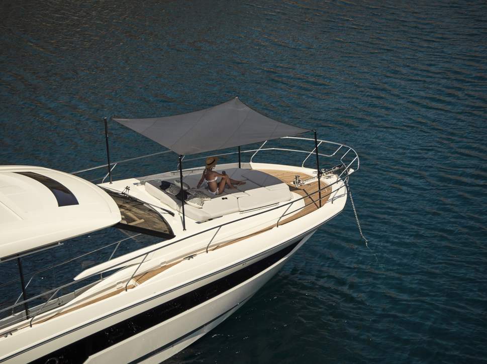 Prestige 590 S Exterior - 2.JPG