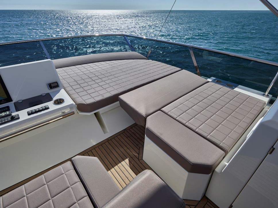 Prestige 630 Flybridge Interior - 4.jpg
