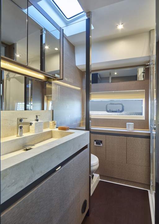 Prestige 630 Flybridge Interior - 26.JPG