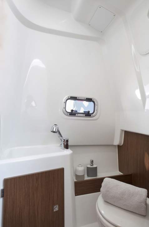 Jeanneau Cap Camarat 9.0 CC Interior - 1.JPG