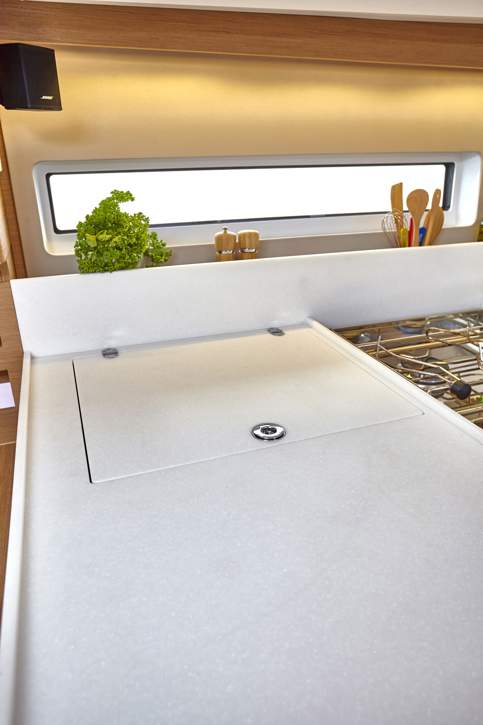 Jeanneau Sun Odyssey 440 Interior - 27.JPG