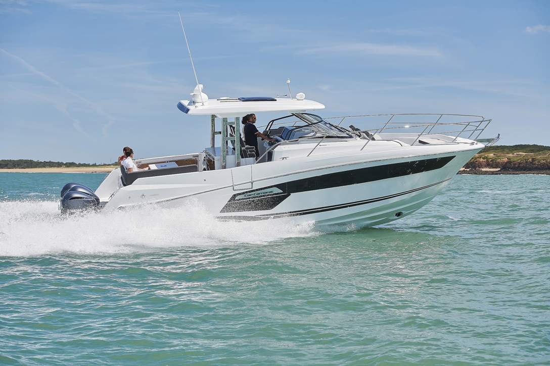 Jeanneau Cap Camarat 12.5 WA Exterior - 8.jpg