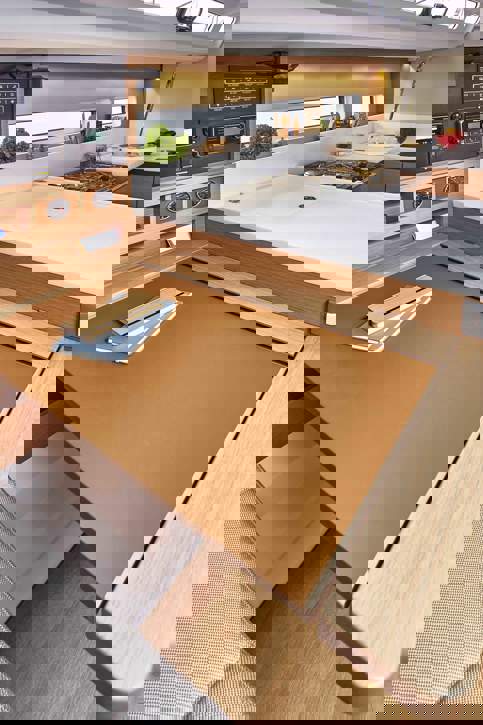 Jeanneau Sun Odyssey 440 Interior - 24.JPG