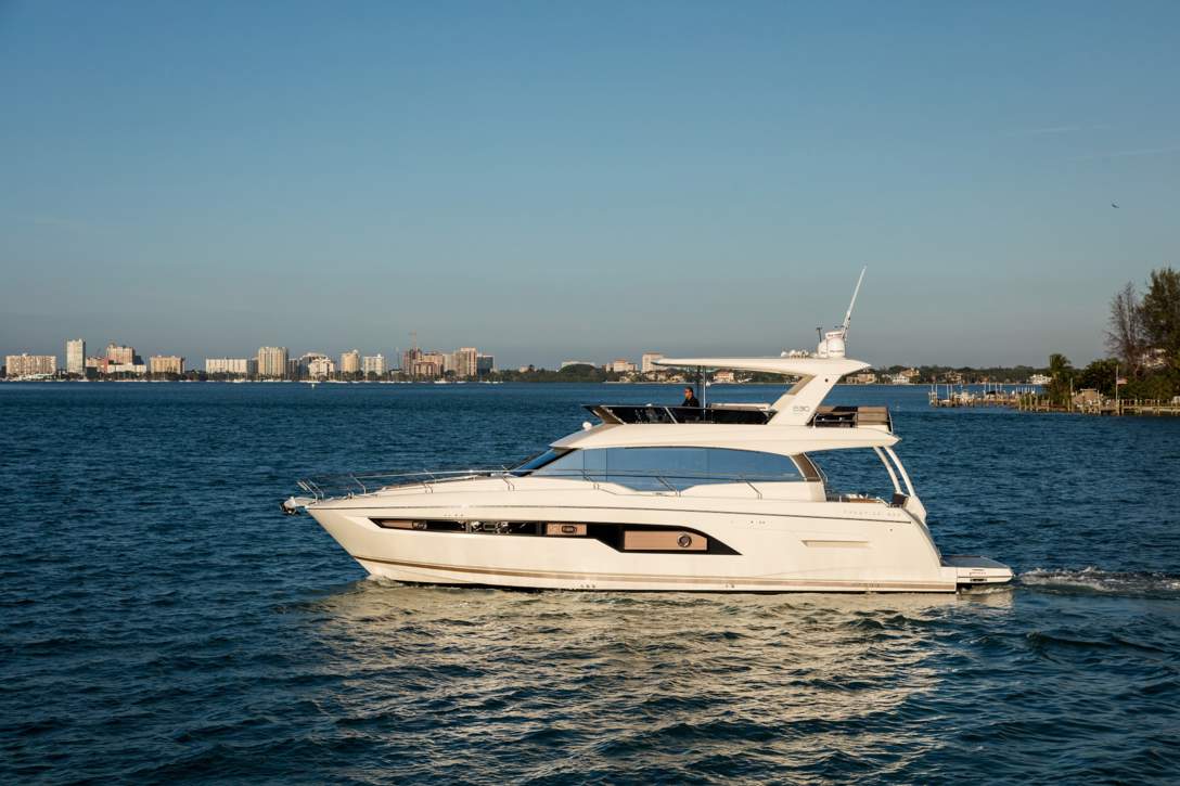 Prestige 630 Flybridge Exterior - 65.JPG