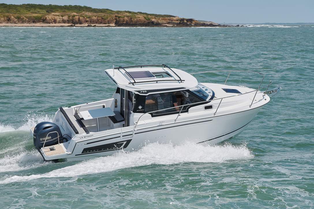 Jeanneau Merry Fisher 795 Serie 2 HB Exterior - 64.JPG