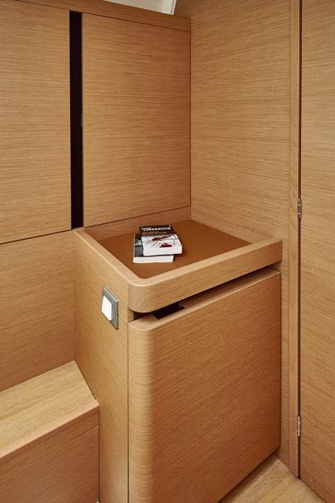 Jeanneau Sun Odyssey 440 Interior - 32.JPG