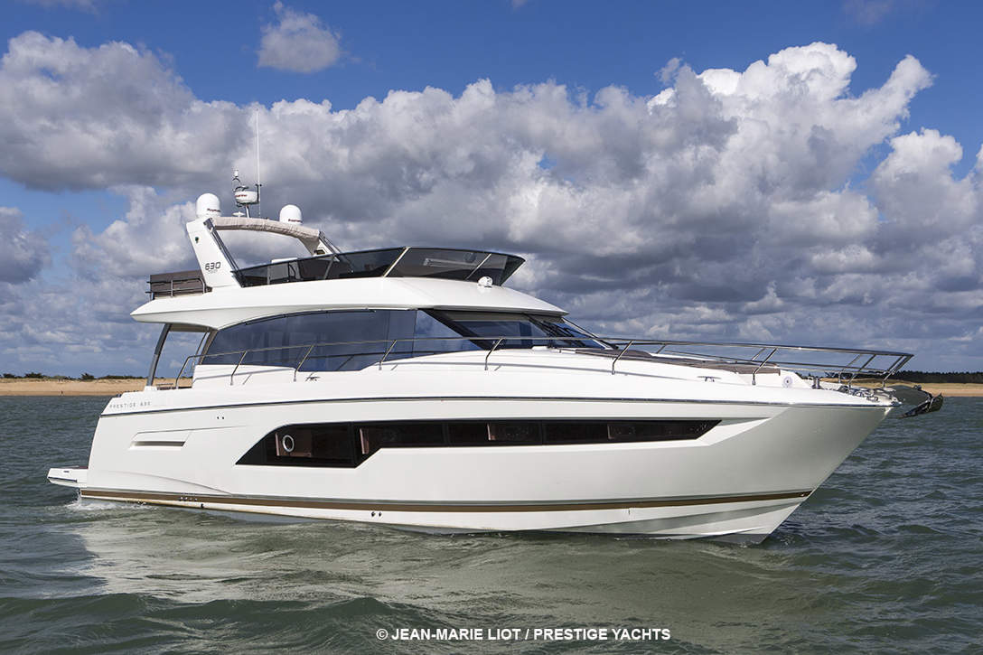 Prestige 630 Flybridge Exterior - 4.jpg