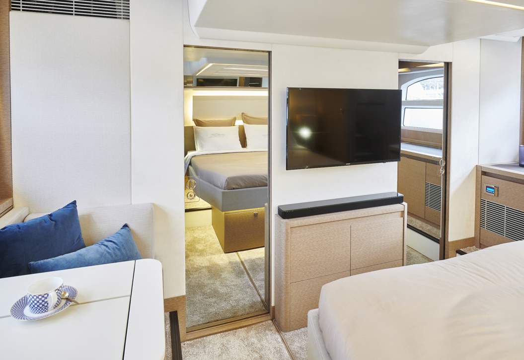 Prestige 590 Flybridge Interior - 20.JPG