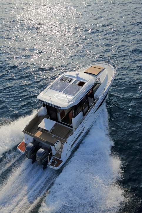 Jeanneau Merry Fisher 895 HB Exterior - 29.JPG