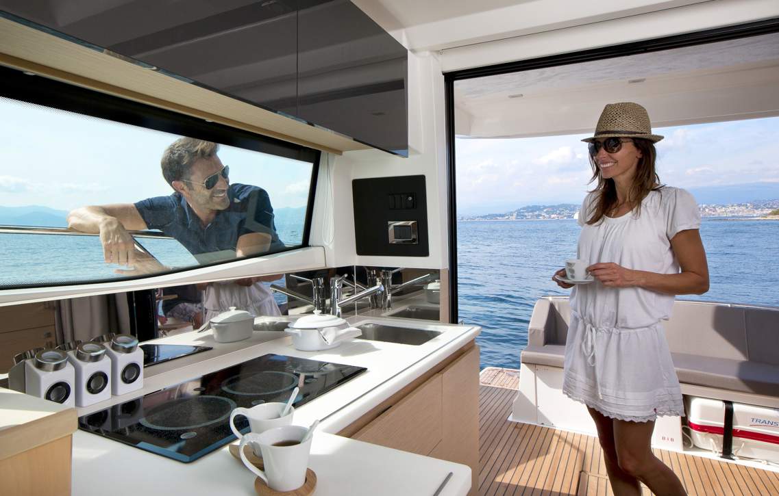 Prestige 420 Fly Interior - 27.JPG