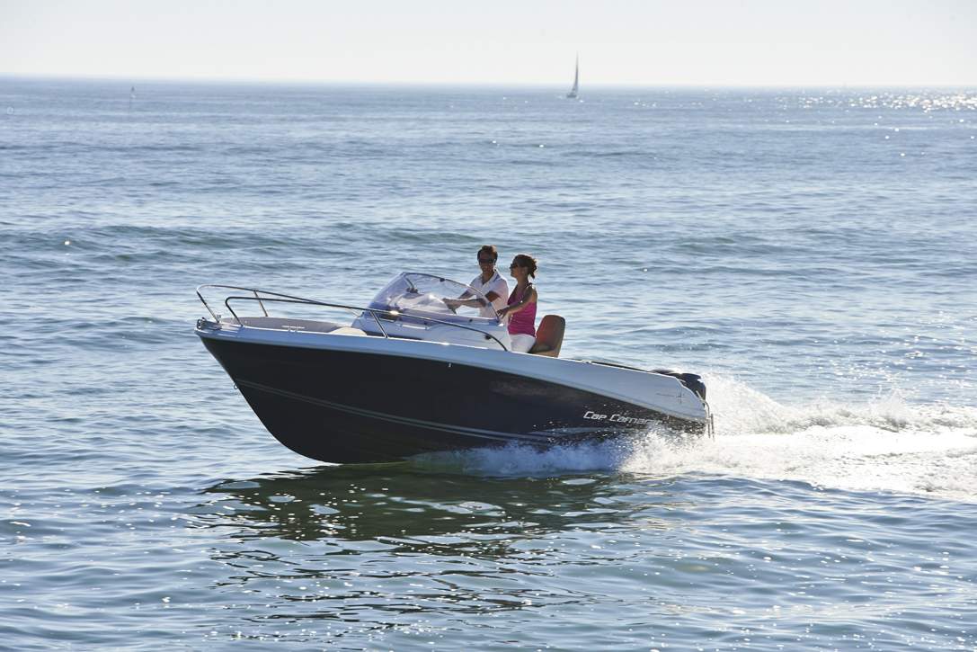 Jeanneau Cap Camarat 5.5 WA Exterior - 3.jpg