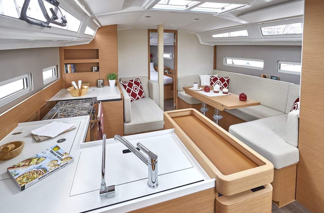 Jeanneau Sun Odyssey 410 Interior - 13.JPG