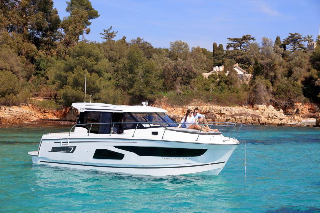 Jeanneau Merry Fisher 1095 HB Exterior - 9.JPG