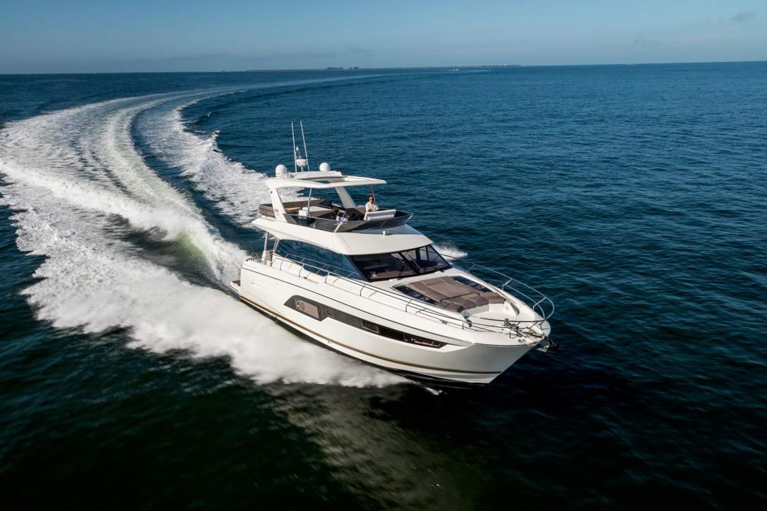 Prestige 630 Flybridge Exterior - 59.JPG