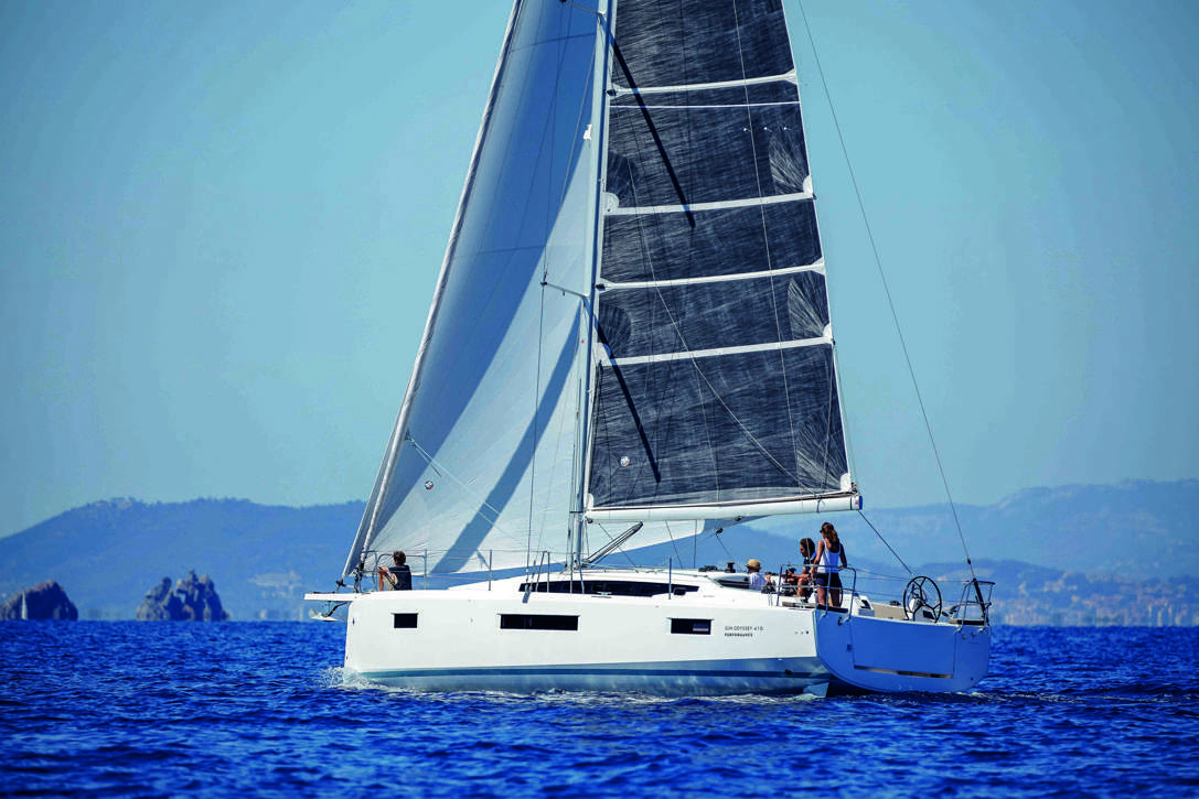 Jeanneau Sun Odyssey 410 Exterior - 15.JPG