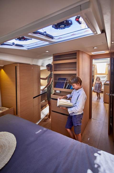 Jeanneau Sun Odyssey 490 Interior - 13.JPG