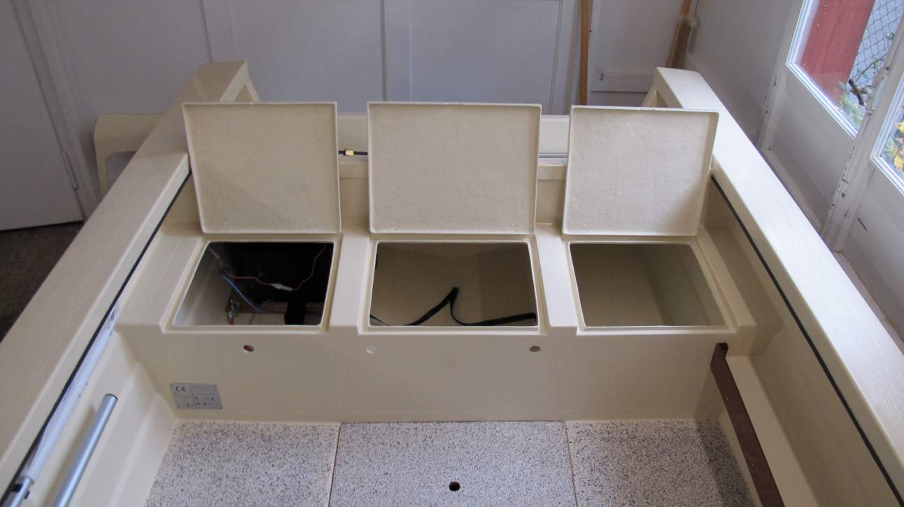 Füllemann Petri F-606 Interior - 7.JPG