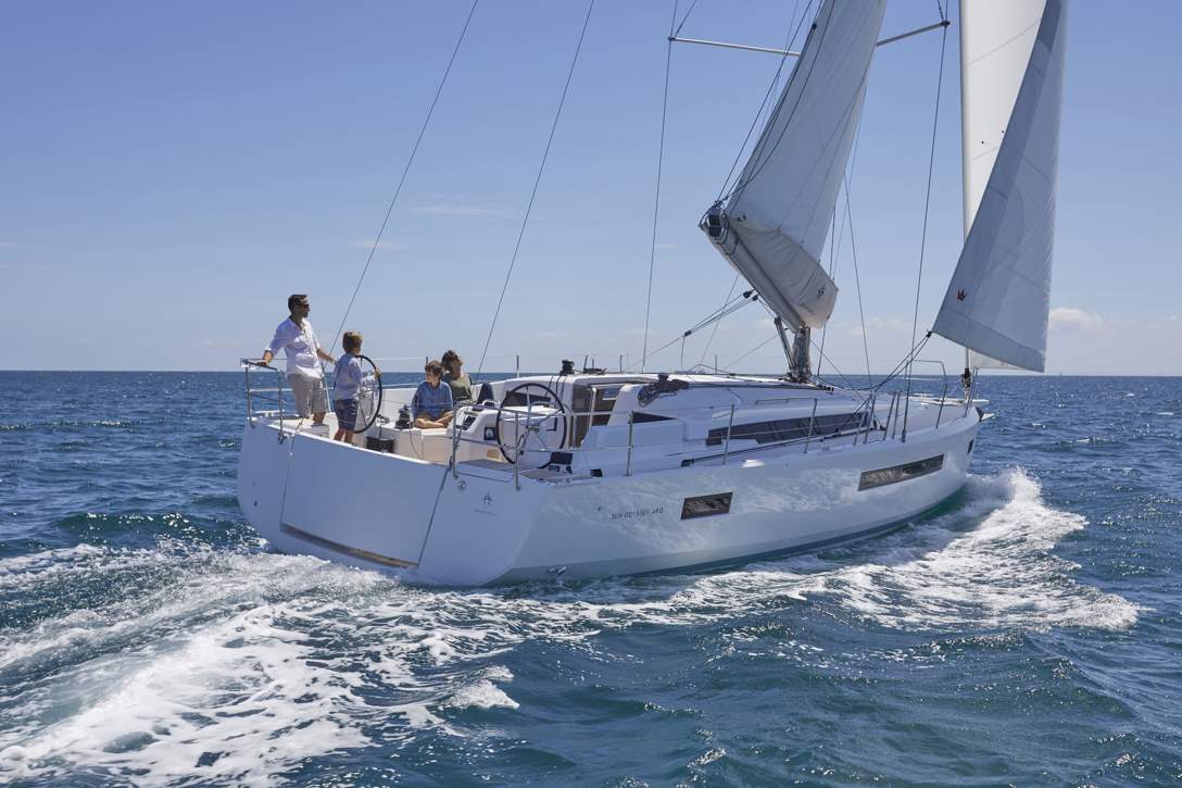 Jeanneau Sun Odyssey 490 Exterior - 88.JPG