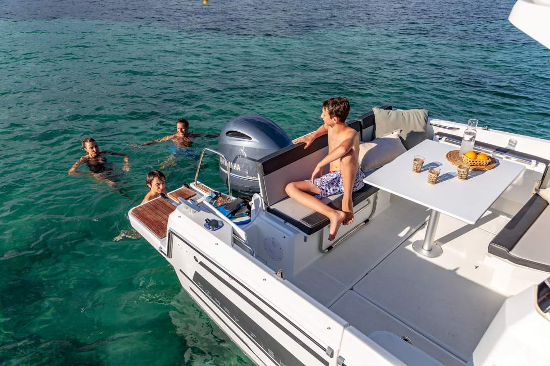 Jeanneau Merry Fisher 795 Serie 2 HB Exterior - 42.JPG