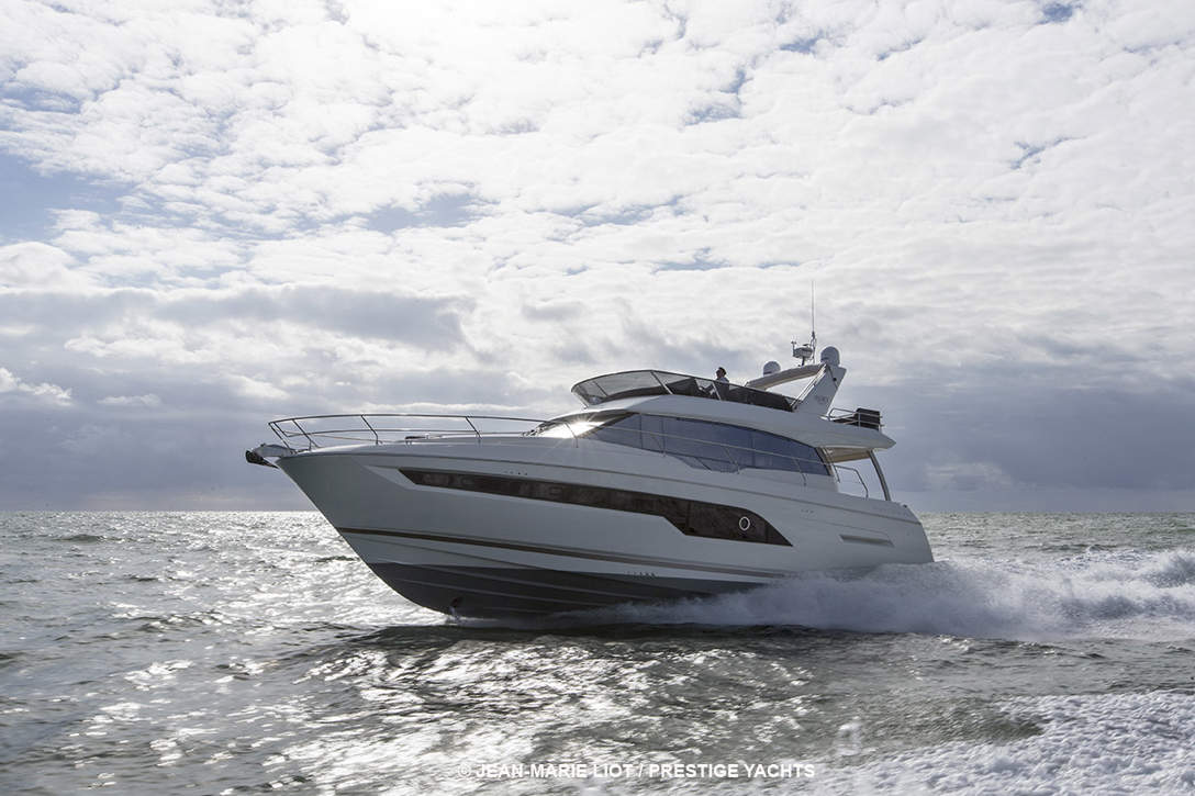 Prestige 630 Flybridge Exterior - 6.jpg