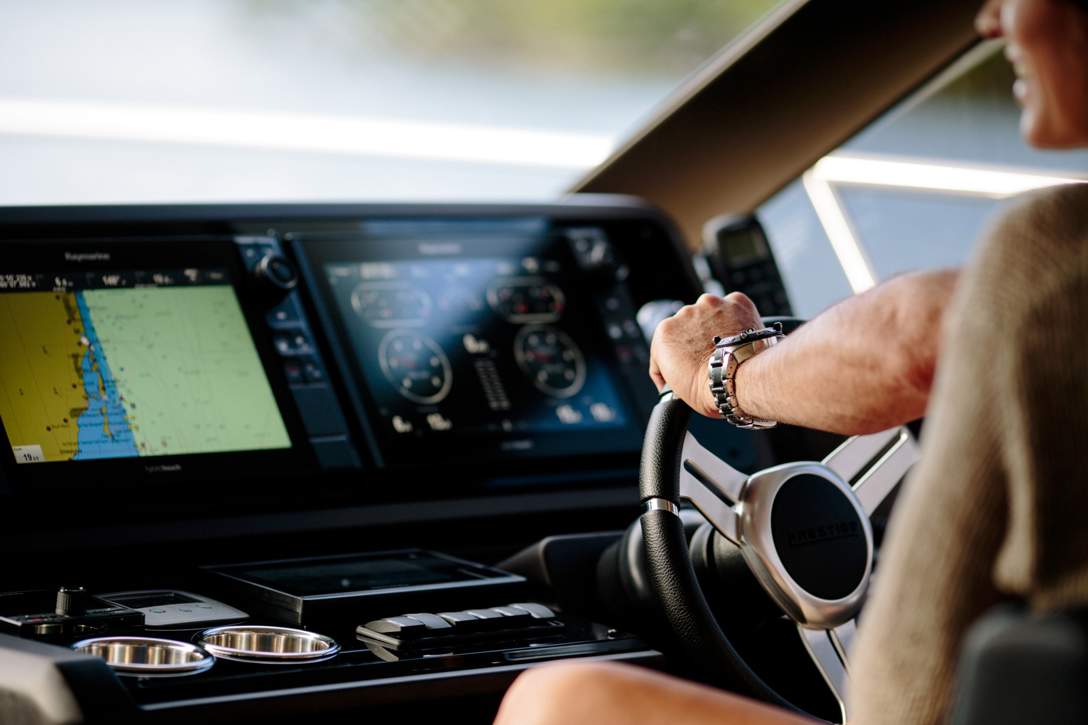 Prestige 460 Flybridge Interior - 6.JPG