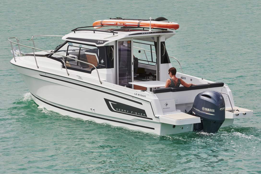 Jeanneau Merry Fisher 795 Serie 2 HB Exterior - 34.JPG