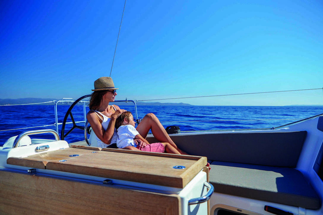 Jeanneau Sun Odyssey 410 Exterior - 44.JPG