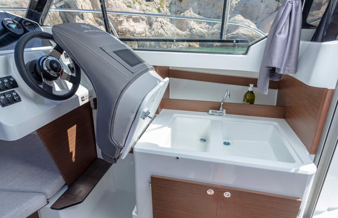 Merry Fisher 605 Serie2 Jerome KELAGOPIAN 24704 800Px