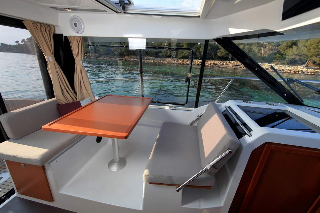 Jeanneau Merry Fisher 895 HB Interior - 8.JPG