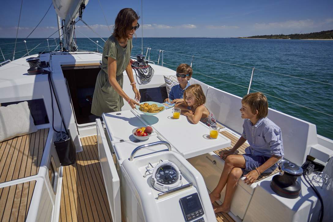 Jeanneau Sun Odyssey 490 Exterior - 105.JPG