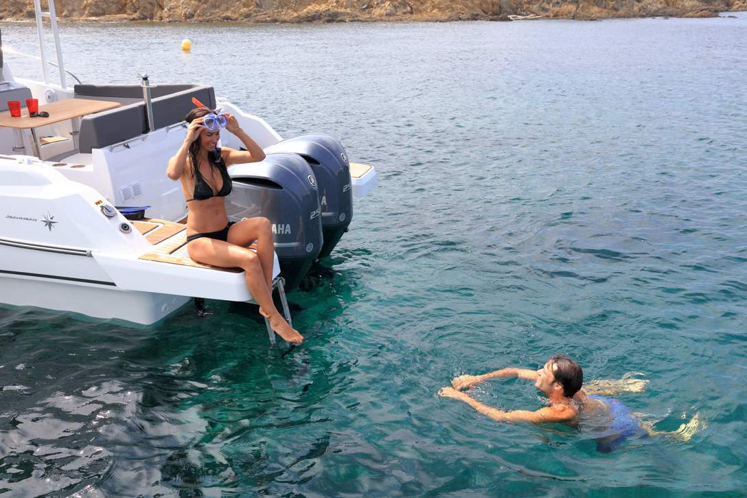 Jeanneau Cap Camarat 9.0 WA Exterior - 19.JPG