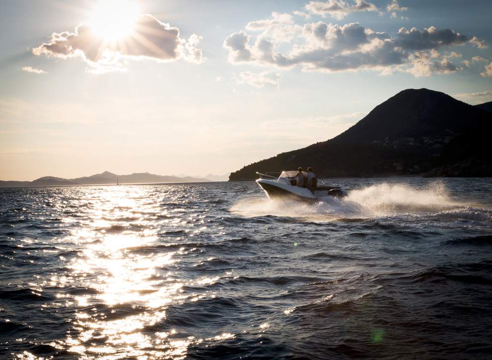 Jeanneau Cap Camarat 7.5 WA Serie 2 Exterior - 12.JPG