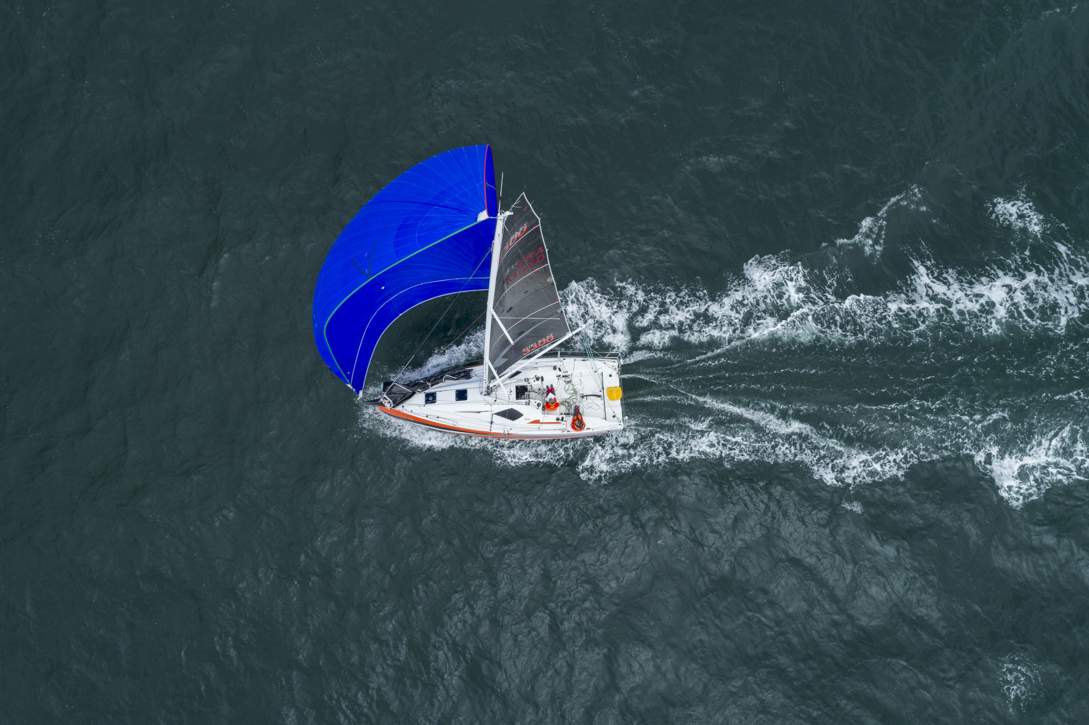 Jeanneau Sun Fast 3300 Exterior - 45.JPG