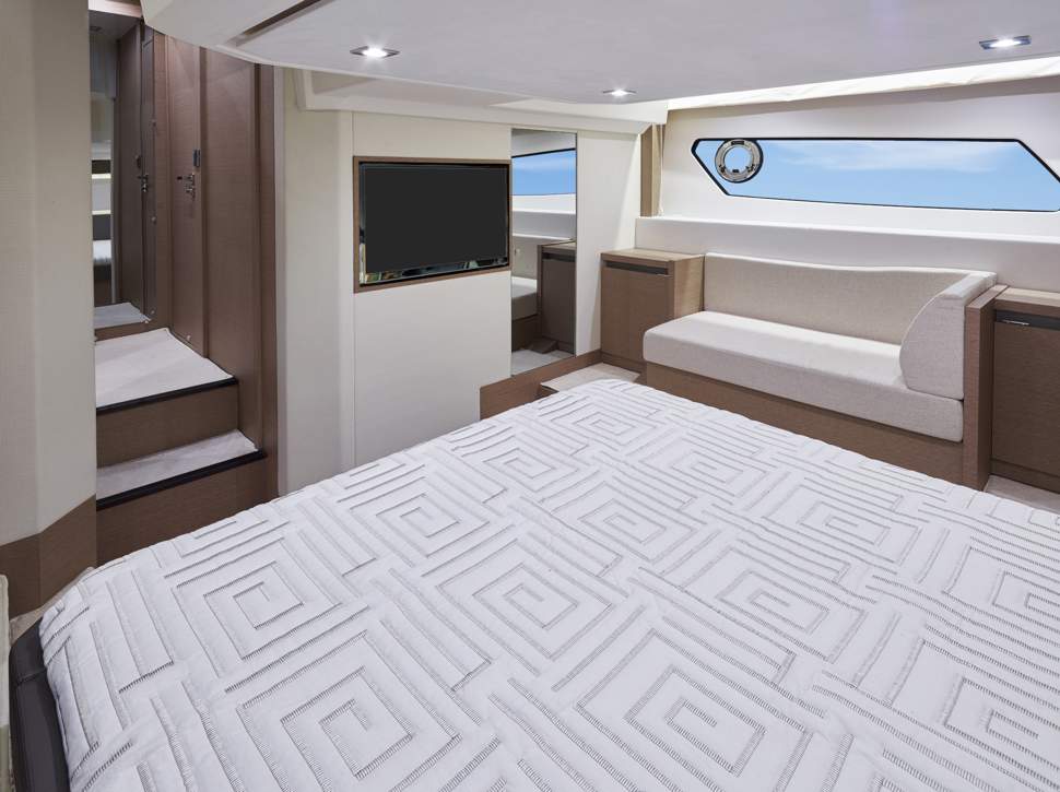 Prestige 460 Flybridge Interior - 37.JPG