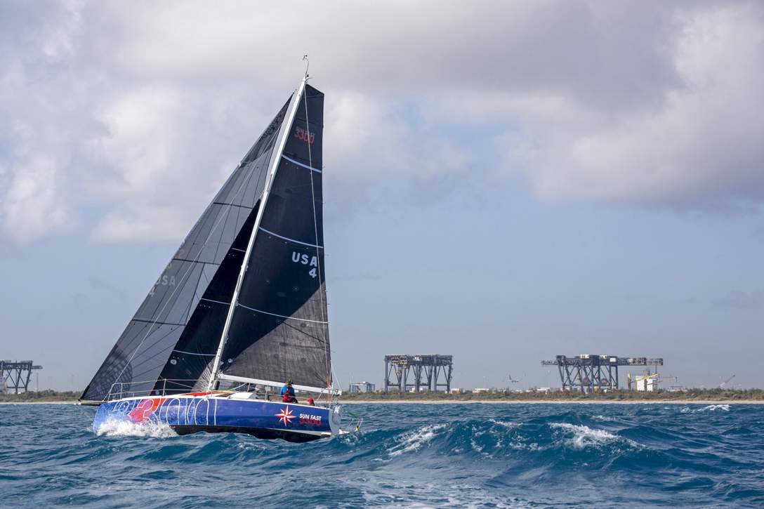 Jeanneau Sun Fast 3300 Exterior - 8.JPG