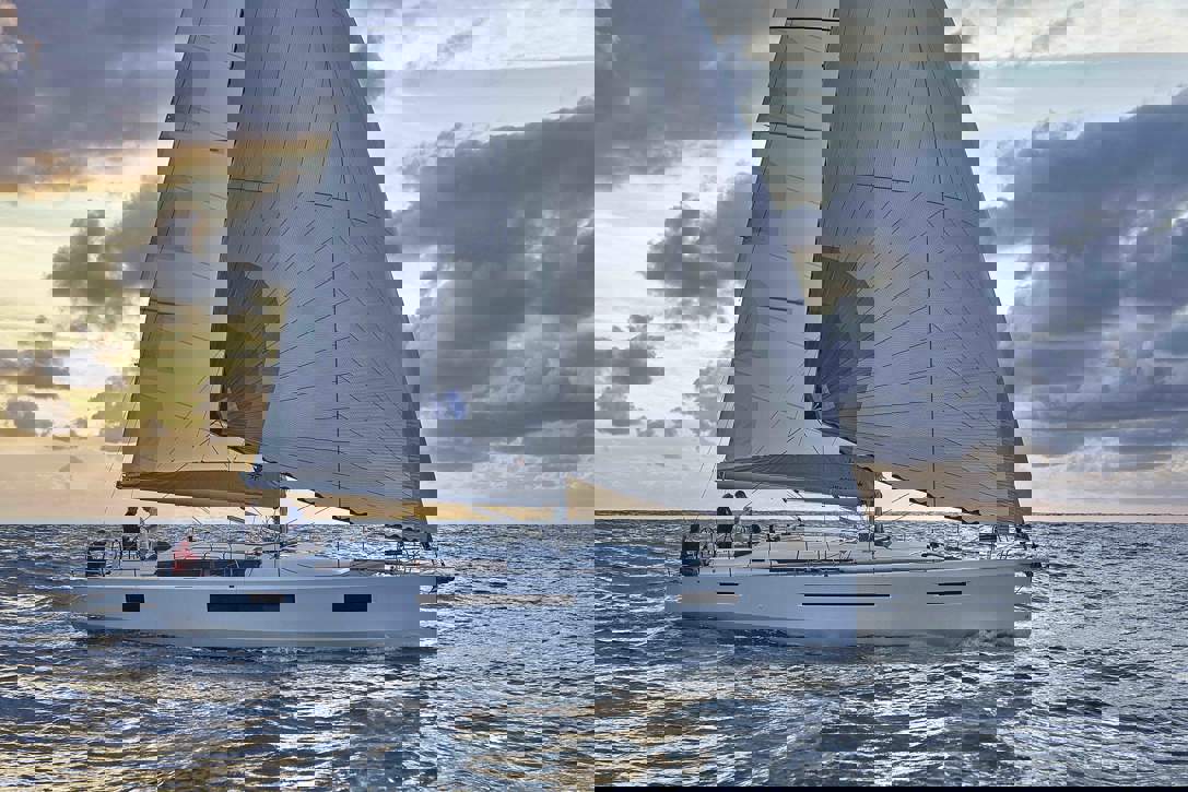 Jeanneau Sun Odyssey 490 Exterior - 36.JPG