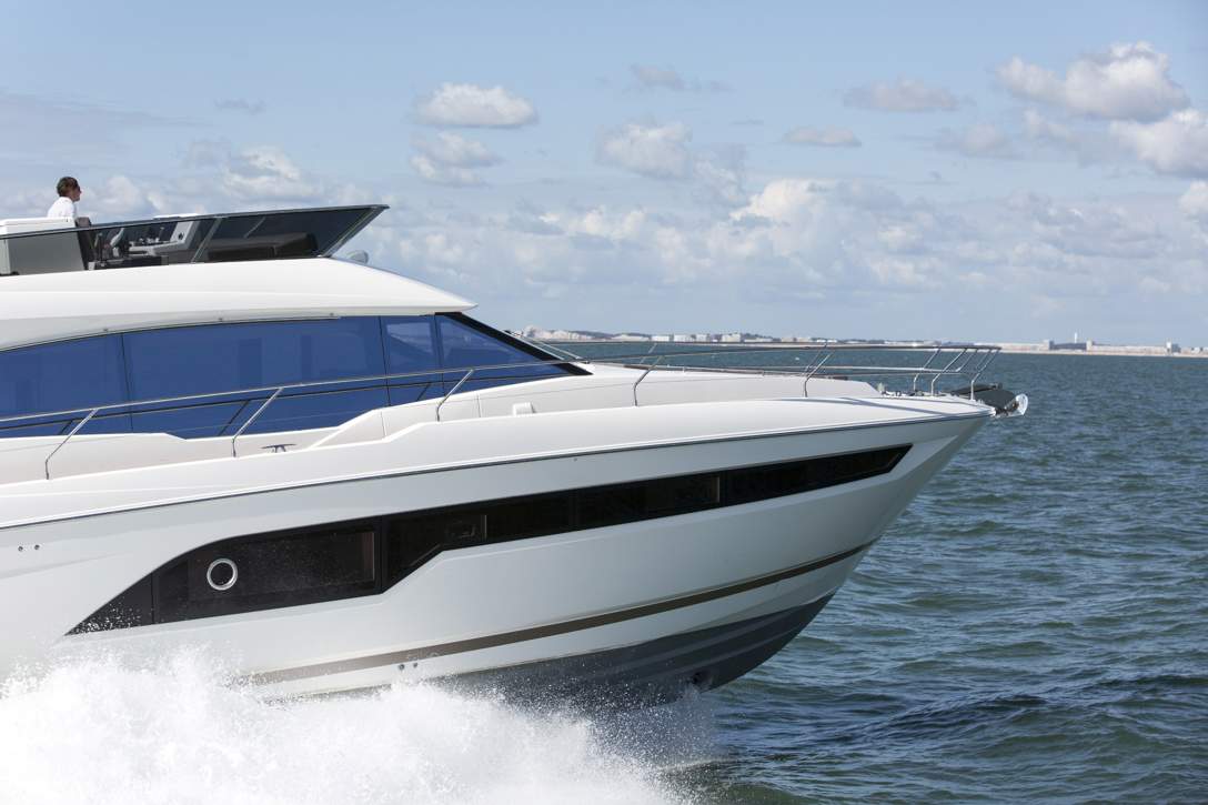 Prestige 630 Flybridge Exterior - 44.JPG