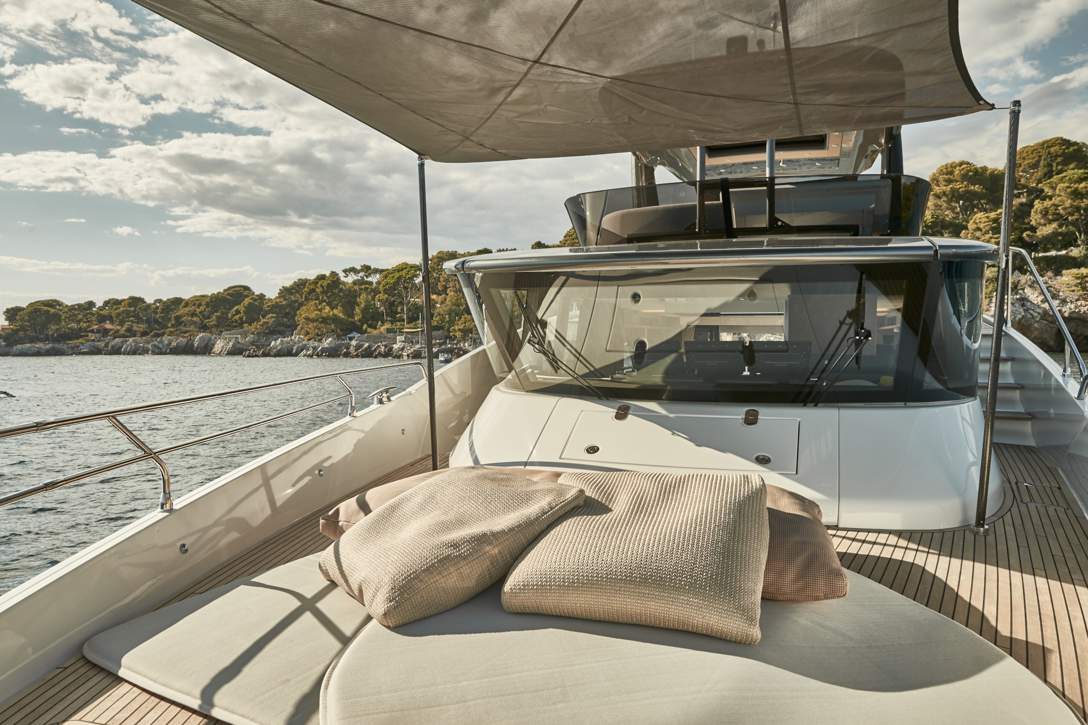 Prestige X70 Exterior - 22.JPG