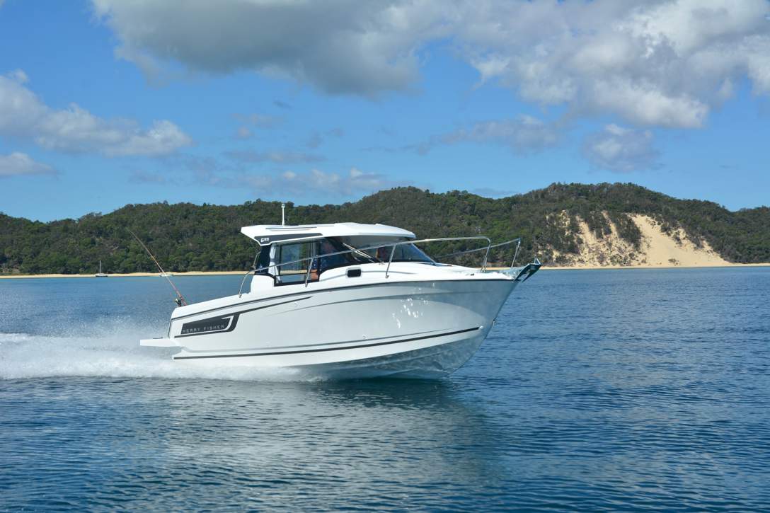 Jeanneau Merry Fisher 695 Serie 2 HB Exterior - 8.JPG