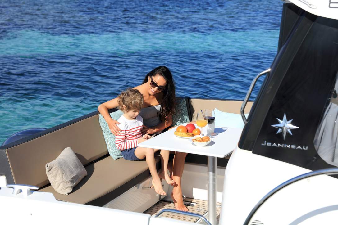 Jeanneau Merry Fisher 895 HB Exterior - 47.JPG