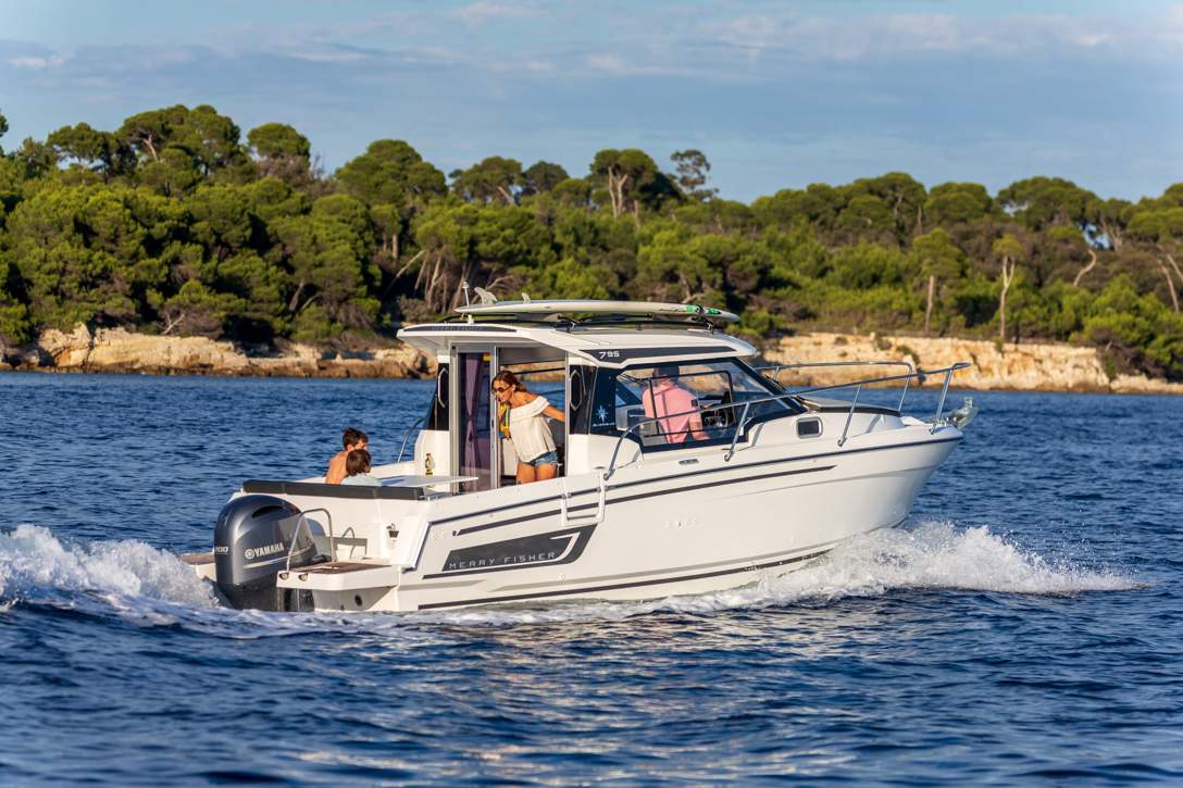 Jeanneau Merry Fisher 795 Serie 2 HB Exterior - 50.JPG