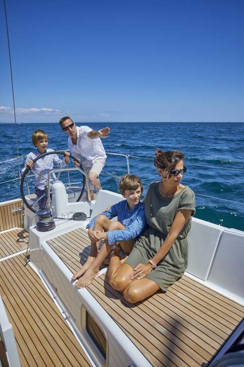 Jeanneau Sun Odyssey 490 Exterior - 91.JPG