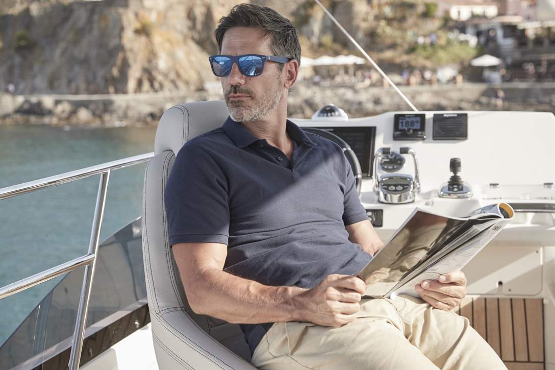 Prestige 420 Fly Interior - 8.JPG