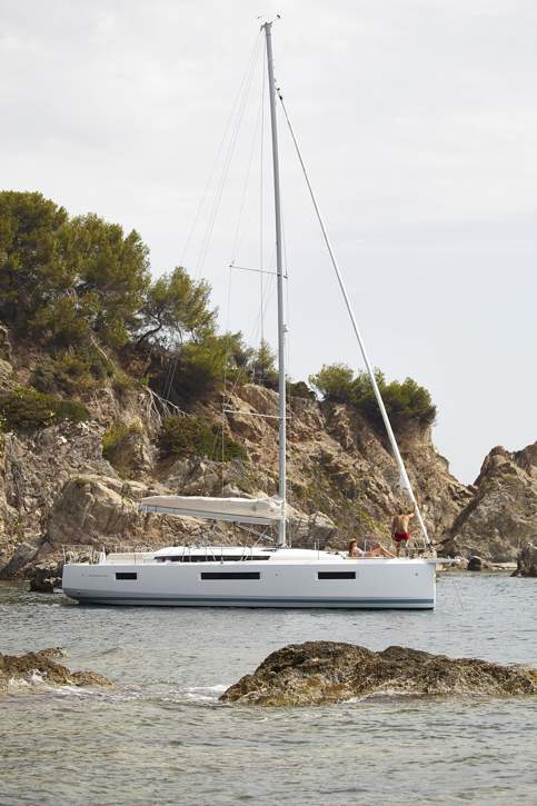Jeanneau Sun Odyssey 440 Exterior - 41.JPG