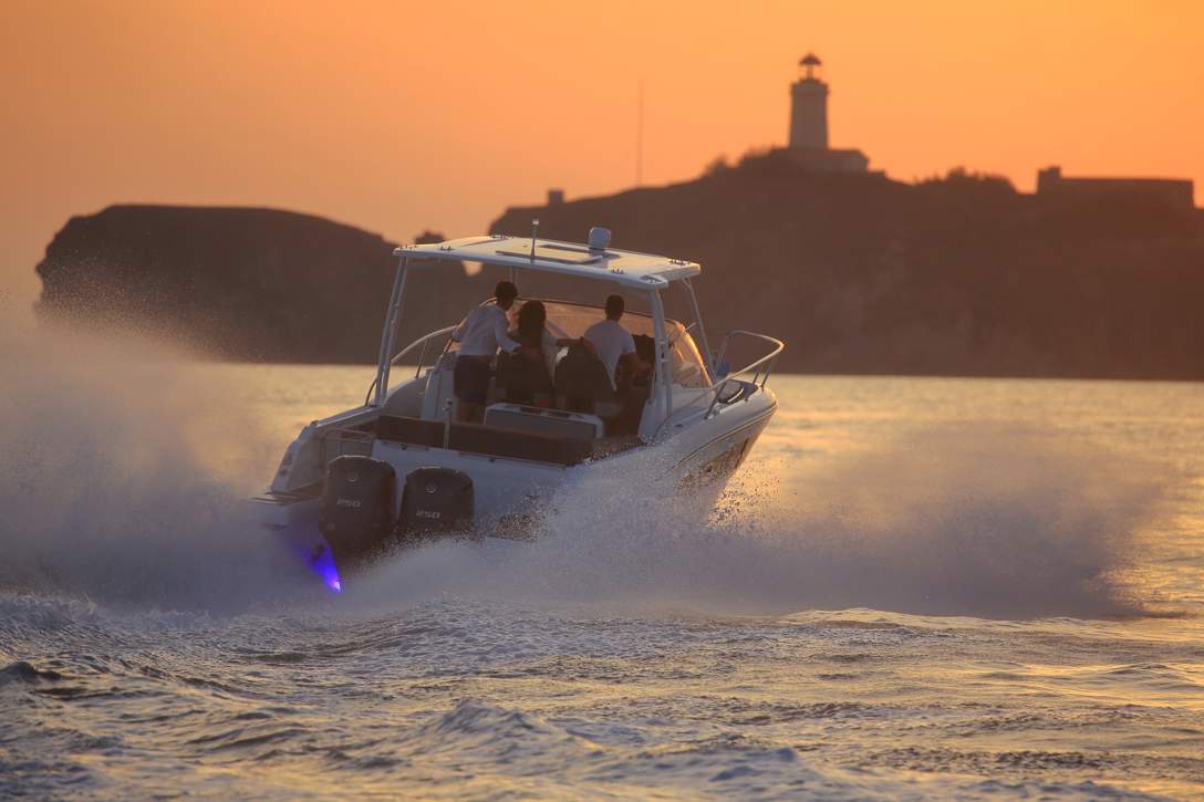 Jeanneau Cap Camarat 9.0 WA Exterior - 6.JPG