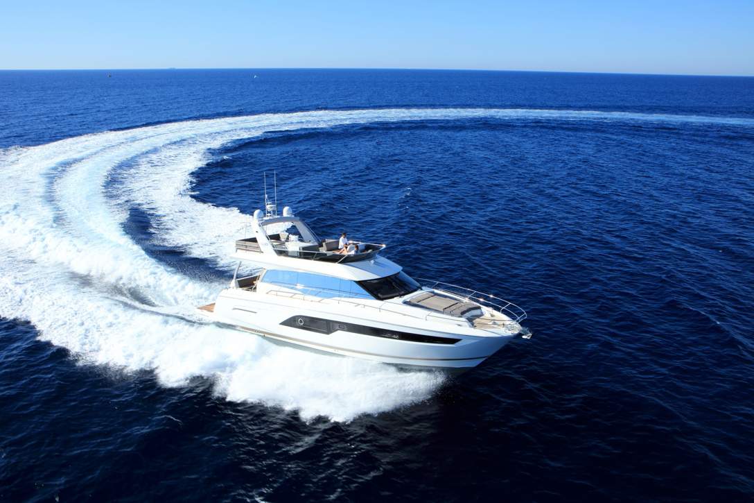 Prestige 630 Flybridge Exterior - 19.JPG