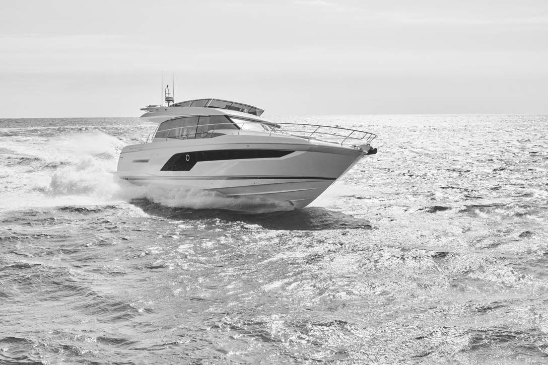 Prestige 590 Flybridge Exterior - 26.JPG