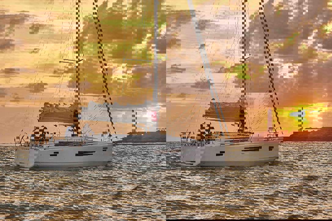 Jeanneau Sun Odyssey 490 Exterior - 41.JPG