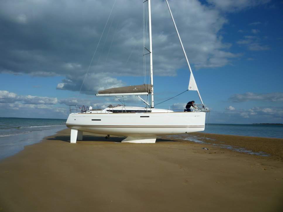 Jeanneau Sun Odyssey 389 Exterior - 27.JPG